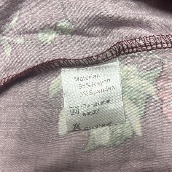 Pokwai NWT Women’s Burgundy Floral Maxi Long Sleeve Faux Wrap with Belt Large - Picture 6 of 6